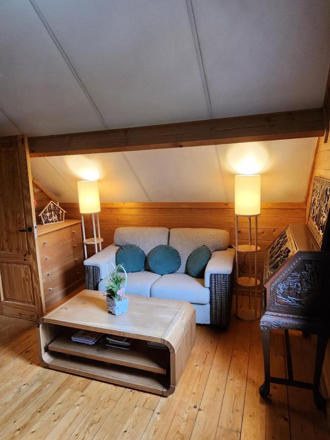 Le Chalet Du Cerf - Chambre D'Hote Somme-Leuze Exteriör bild