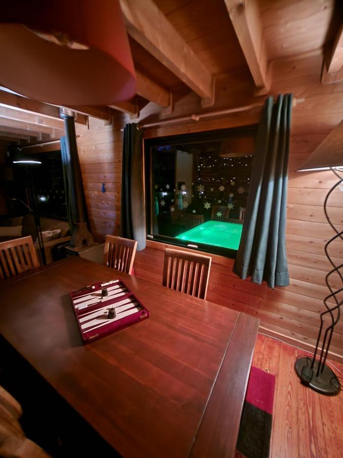 Le Chalet Du Cerf - Chambre D'Hote Somme-Leuze Exteriör bild