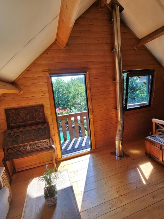 Le Chalet Du Cerf - Chambre D'Hote Somme-Leuze Exteriör bild